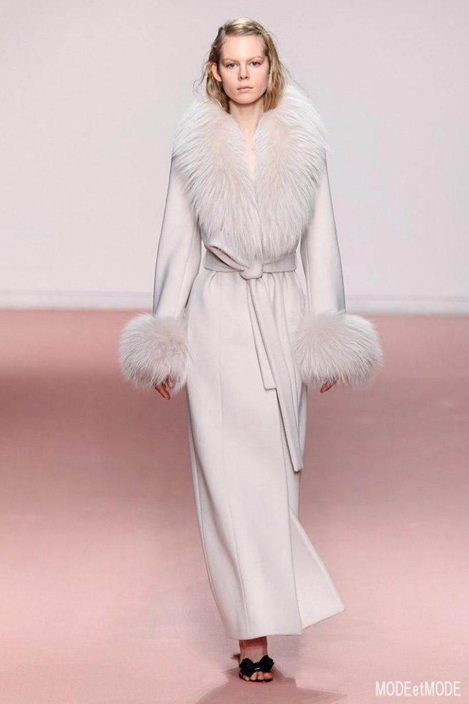 Blumarine_aw19_004