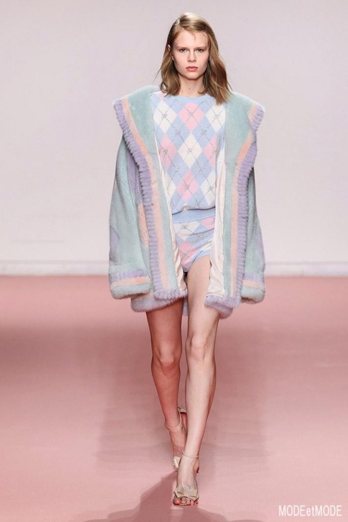 Blumarine_aw19_005