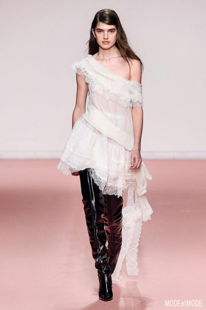 Blumarine_aw19_034
