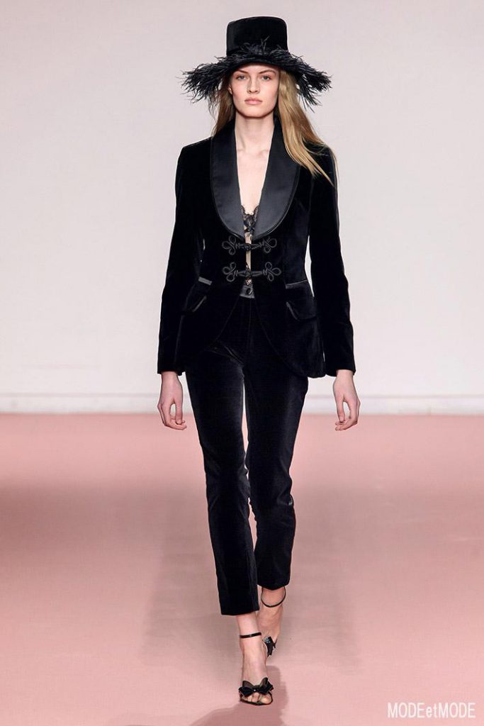 Blumarine_aw19_037