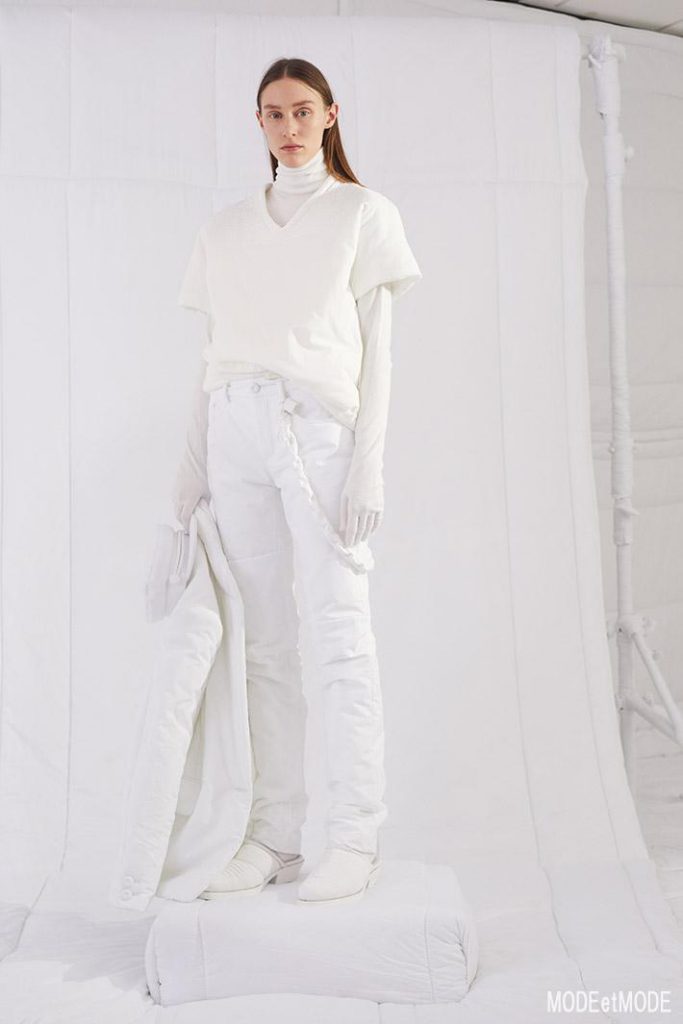 MM6_aw19_009