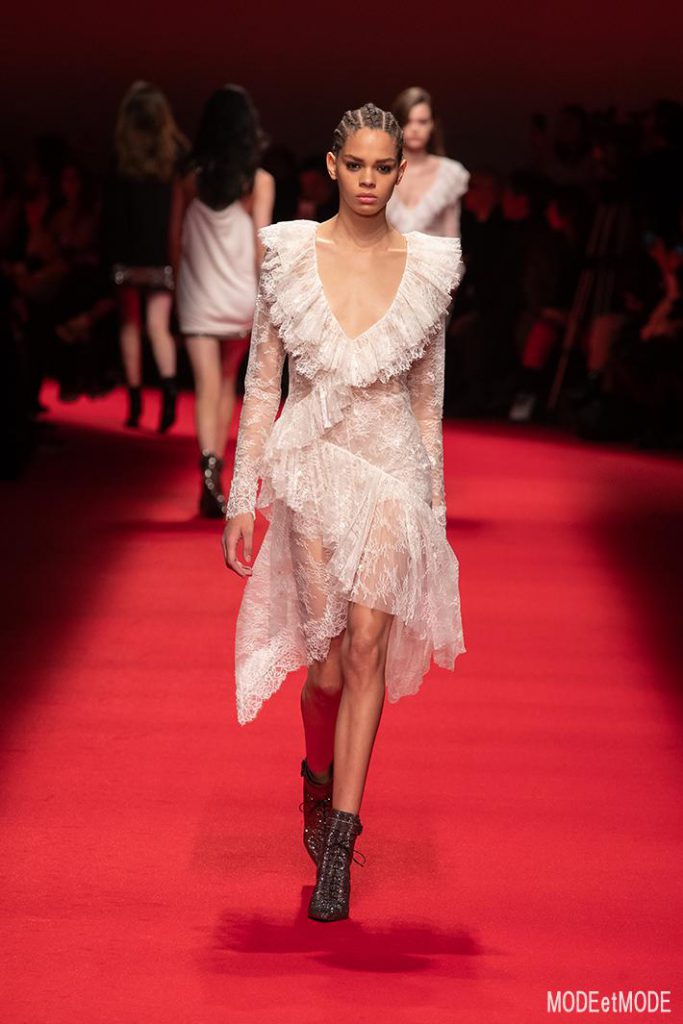 PHILOSOPHY_DI_LORENZO_SERAFINI_aw19_032