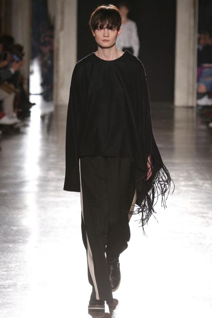UJOH_aw19_009