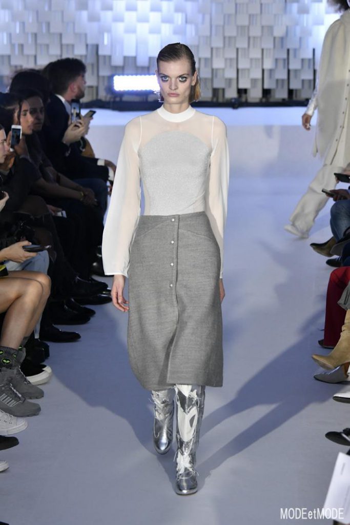 courreges_aw19_012