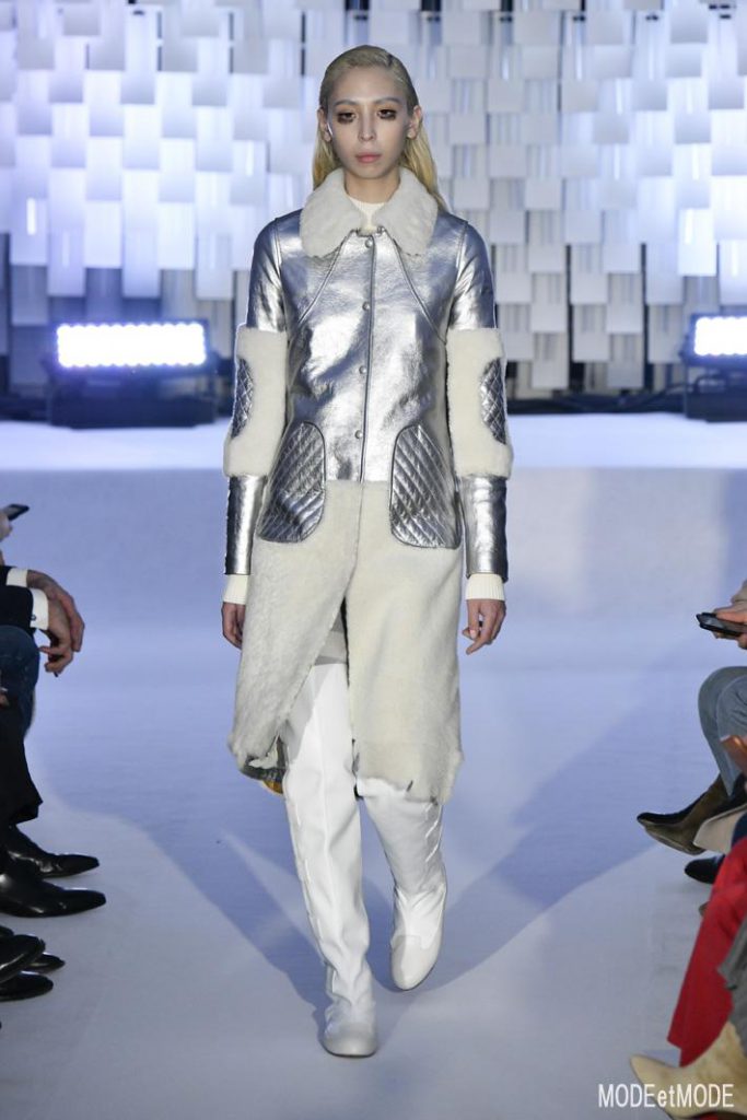 courreges_aw19_015