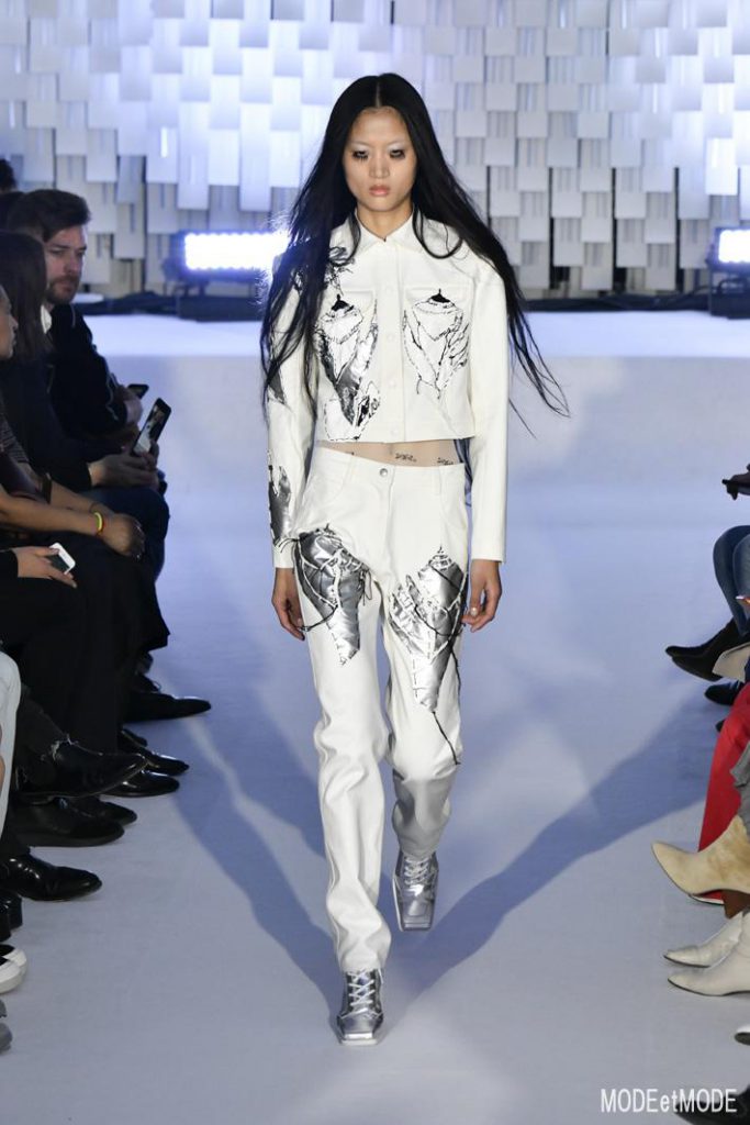 courreges_aw19_016