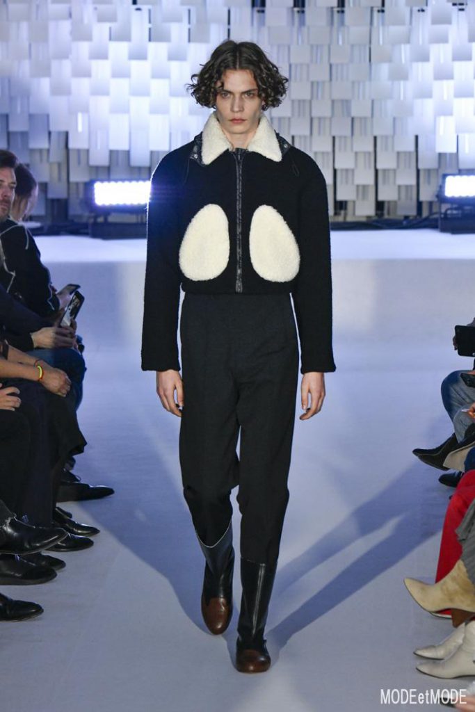 courreges_aw19_017