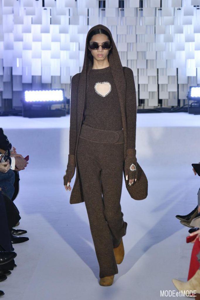 courreges_aw19_019