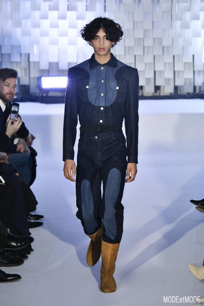 courreges_aw19_020