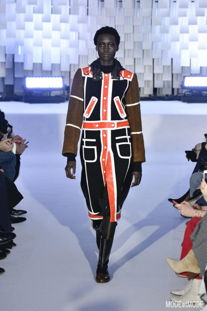 courreges_aw19_023