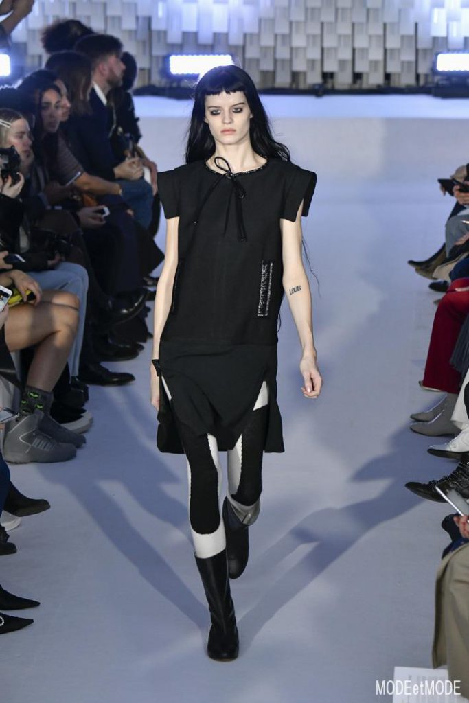 courreges_aw19_028
