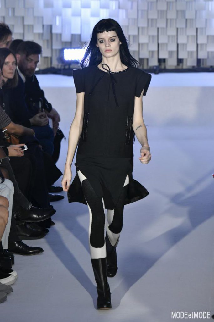 courreges_aw19_031