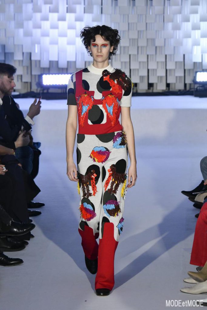 courreges_aw19_037