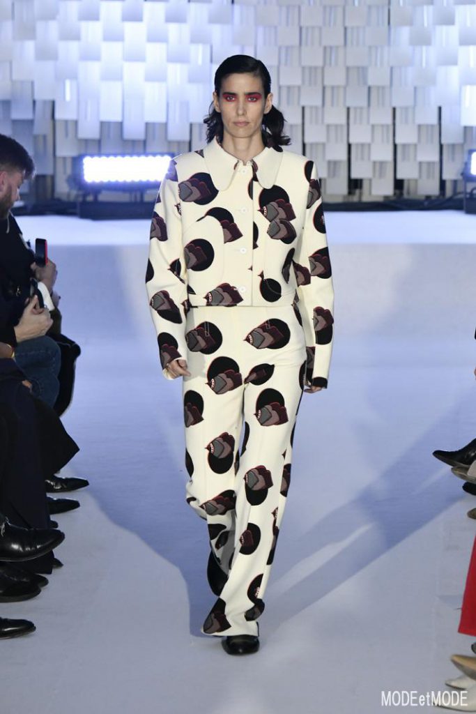 courreges_aw19_040