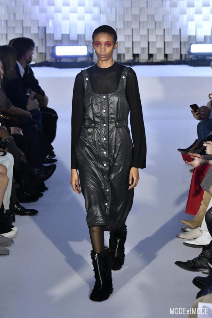 courreges_aw19_042