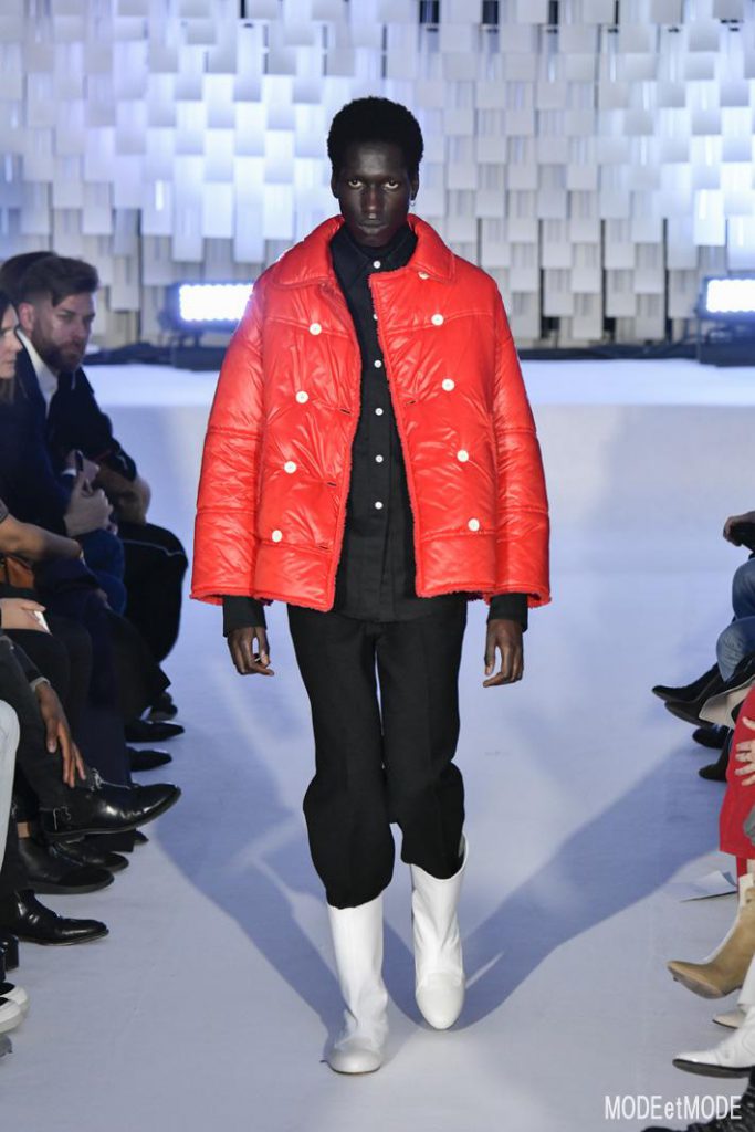 courreges_aw19_044