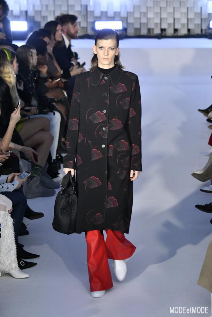 courreges_aw19_046