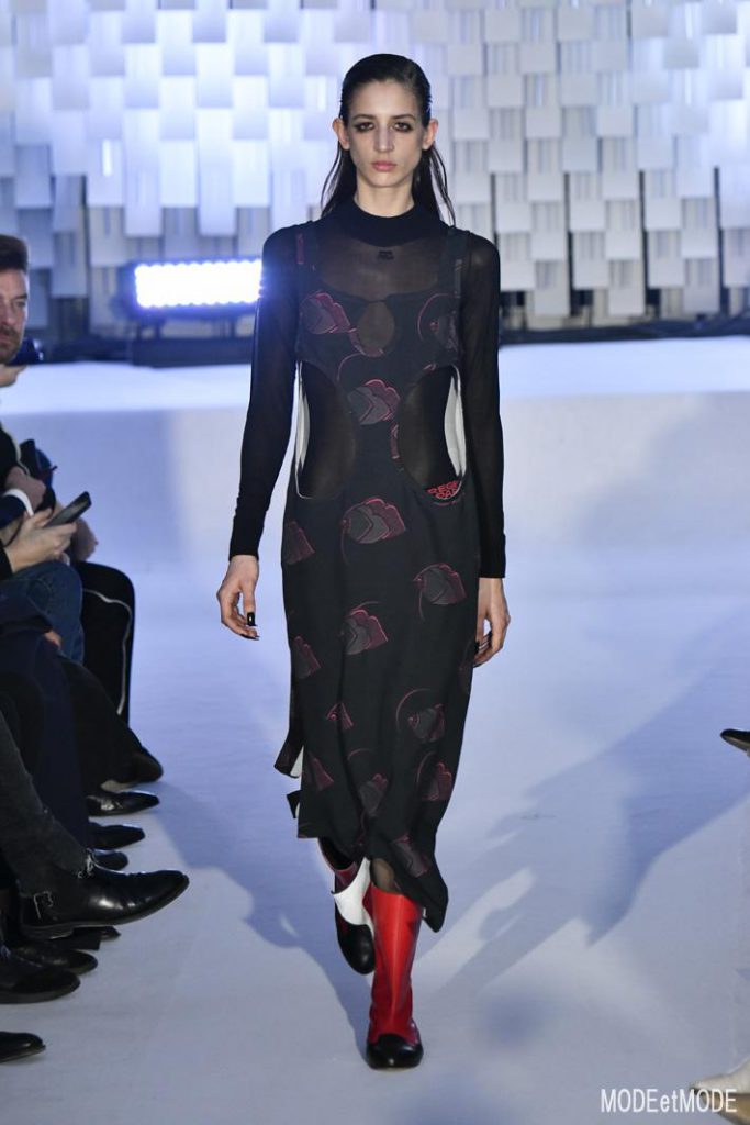courreges_aw19_047