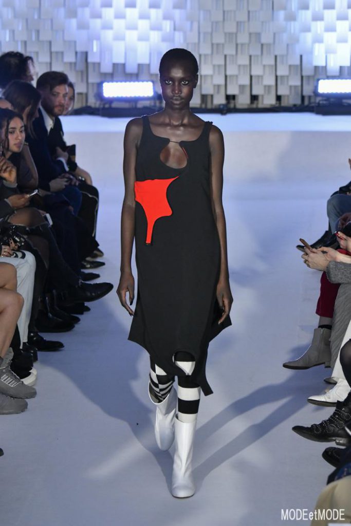 courreges_aw19_050