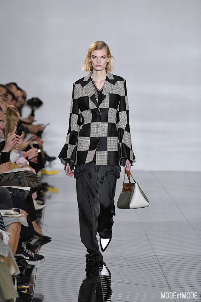Loewe Paris Fashion Week RTW FW19_20 – Paris – Feb/Mar 2019