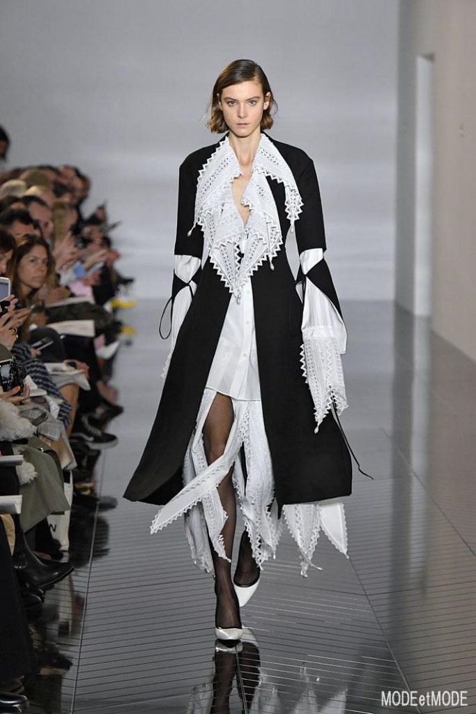 Loewe Paris Fashion Week RTW FW19_20 – Paris – Feb/Mar 2019