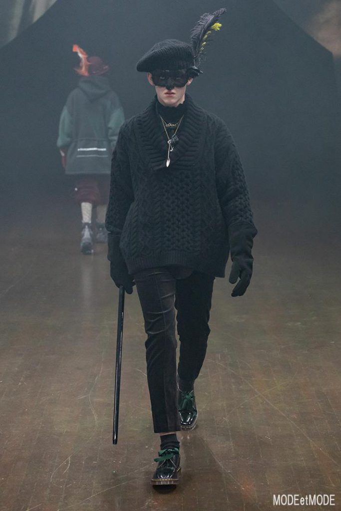 undercover_aw19_035