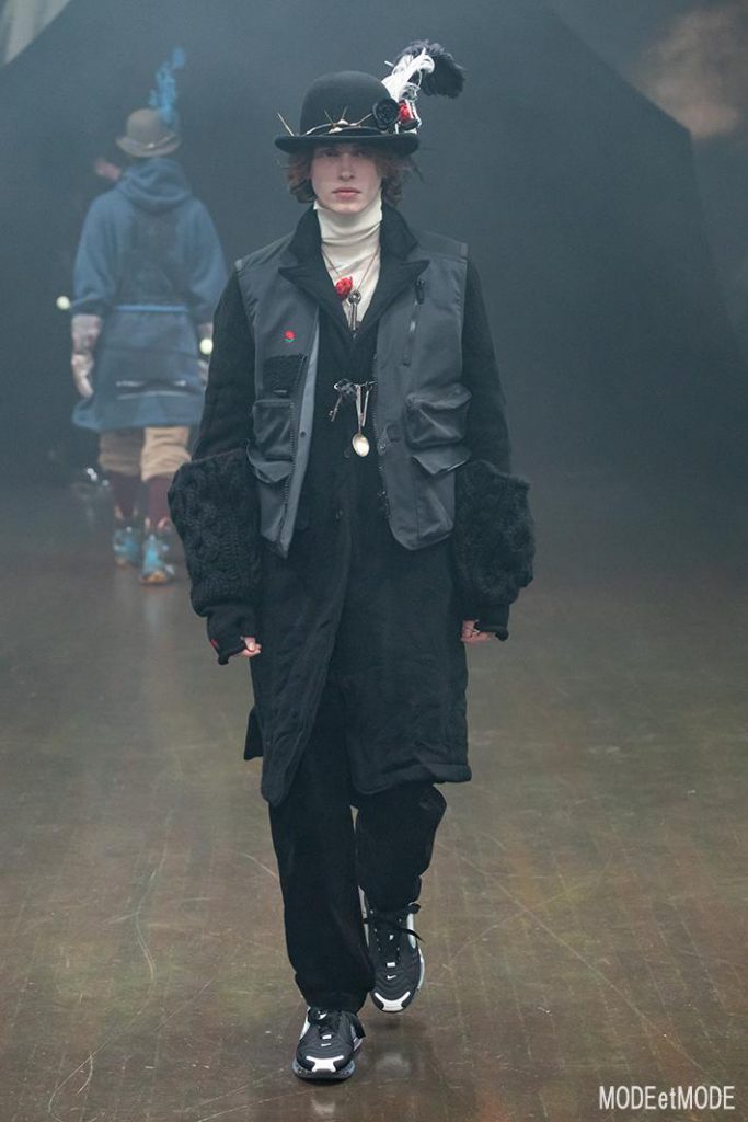 undercover_aw19_036