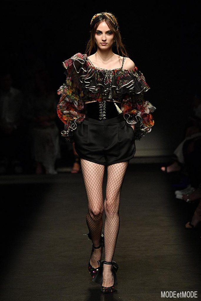 DUNDAS : Runway – Paris Fashion Week – Haute Couture Fall/Winter 2019/2020