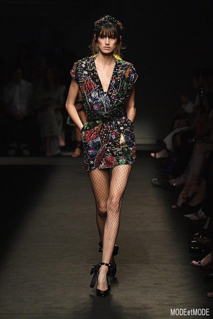 DUNDAS : Runway – Paris Fashion Week – Haute Couture Fall/Winter 2019/2020