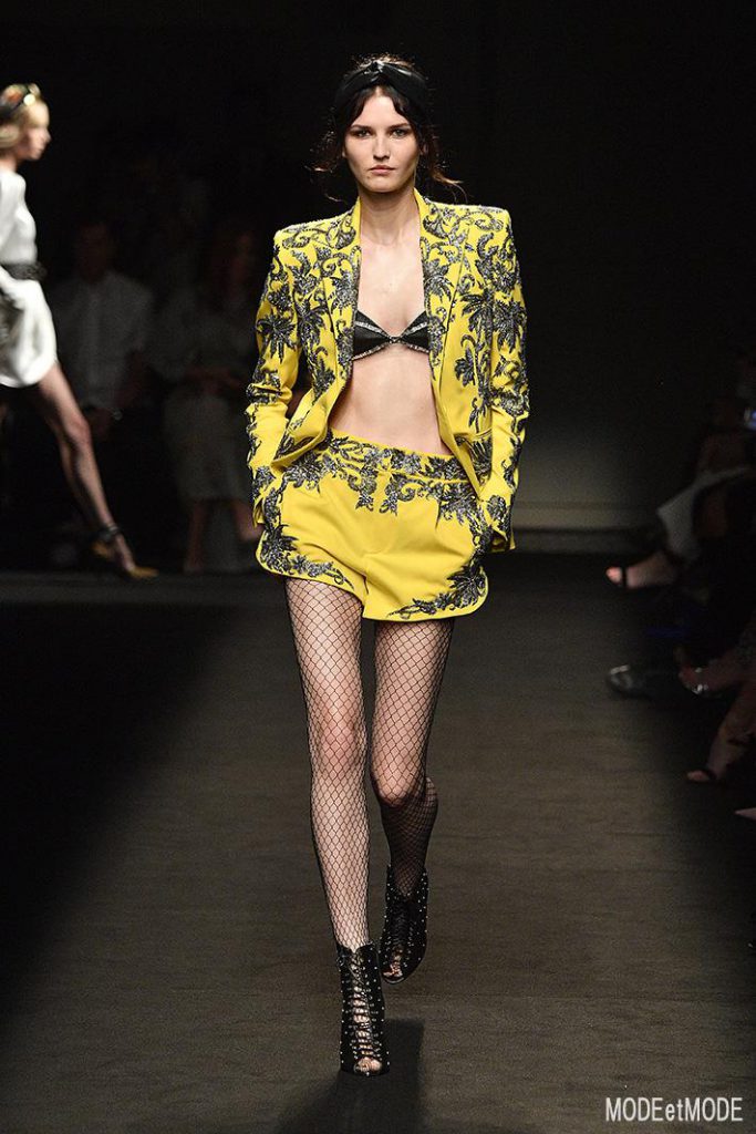 DUNDAS : Runway – Paris Fashion Week – Haute Couture Fall/Winter 2019/2020
