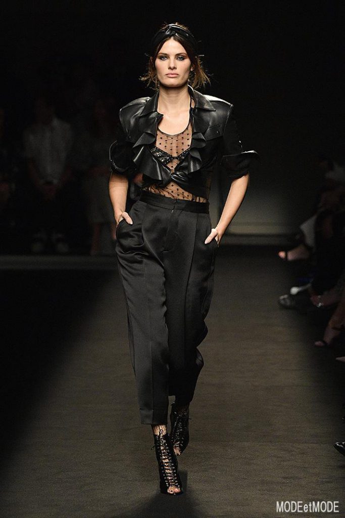 DUNDAS : Runway – Paris Fashion Week – Haute Couture Fall/Winter 2019/2020