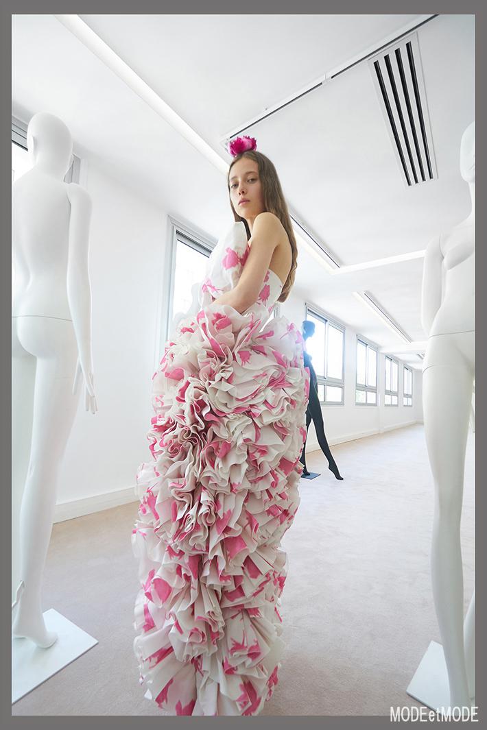 GIAMBATTISTA VALLI ジャンバティスタ ヴァリ - MODEetMODE