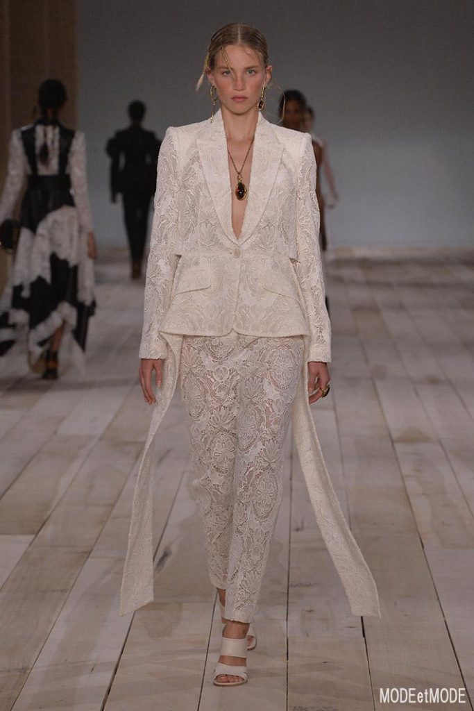 Alexander McQueen_ss20_006