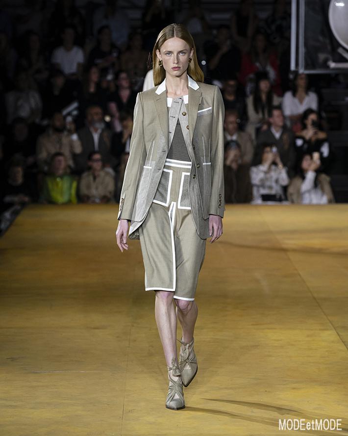 Burberry_ss20_002