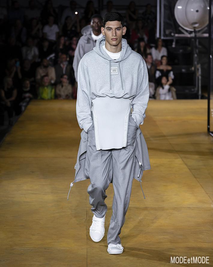 Burberry_ss20_004
