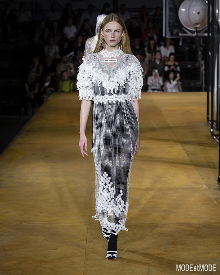 Burberry_ss20_008