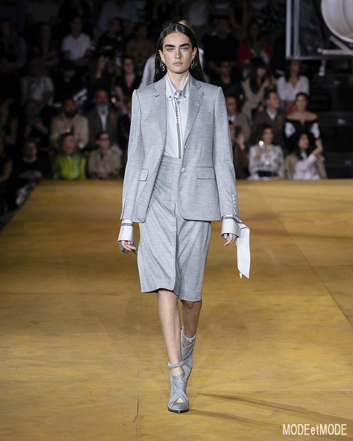 Burberry_ss20_024