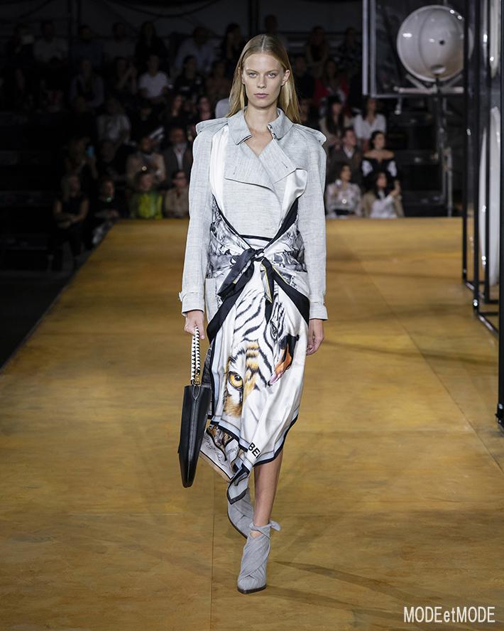 Burberry_ss20_026
