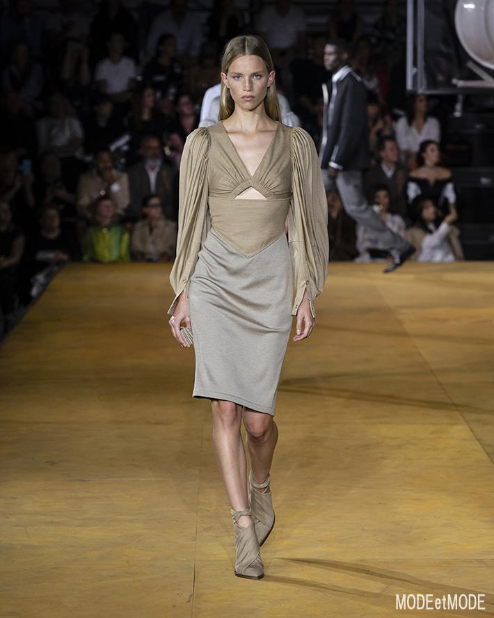 Burberry_ss20_034