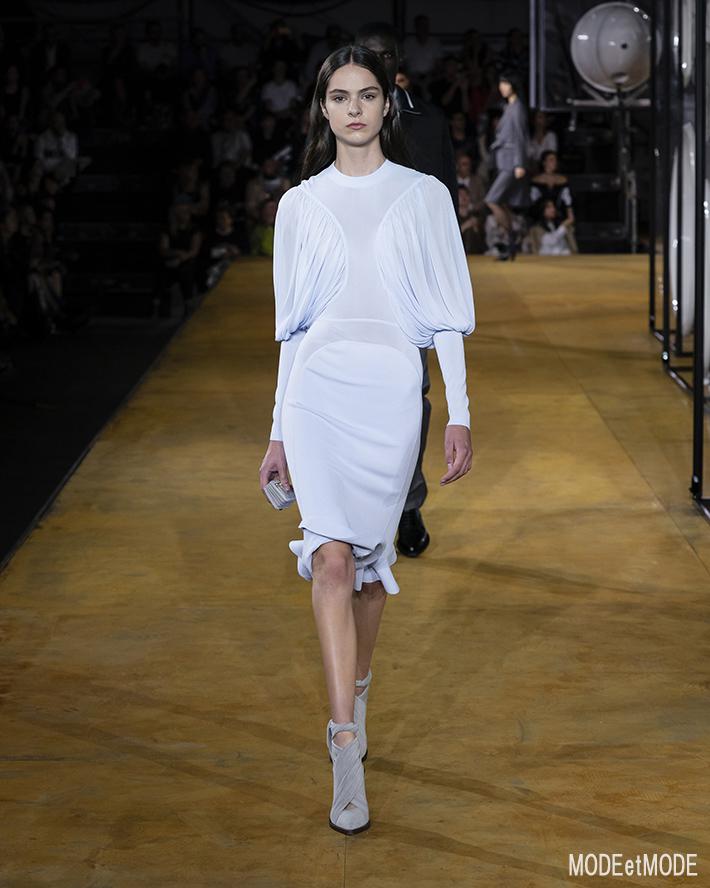 Burberry_ss20_036