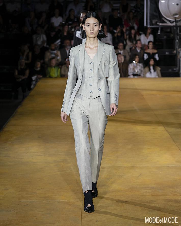 Burberry_ss20_045