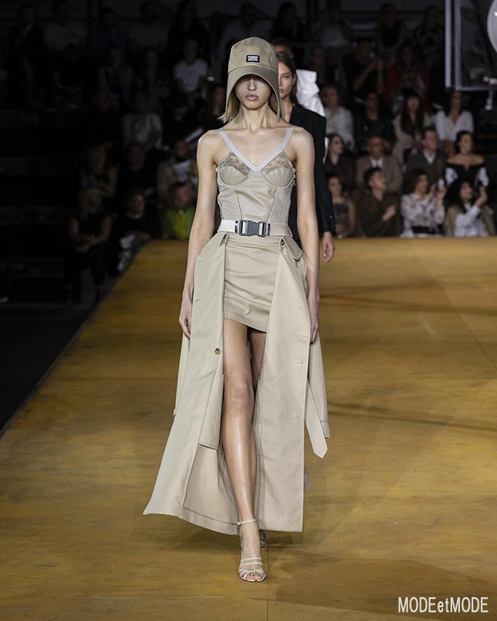 Burberry_ss20_058