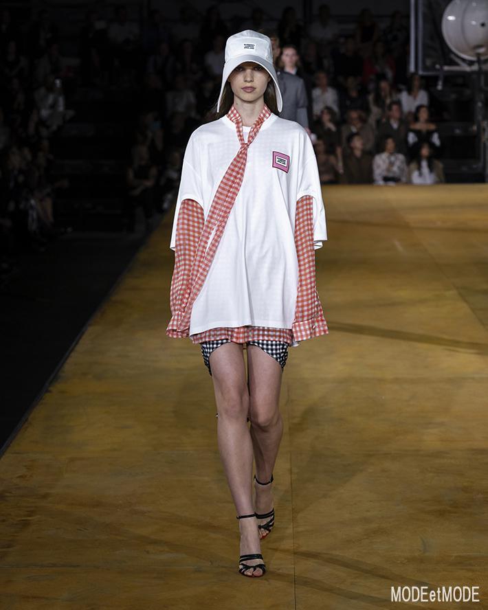 Burberry_ss20_081