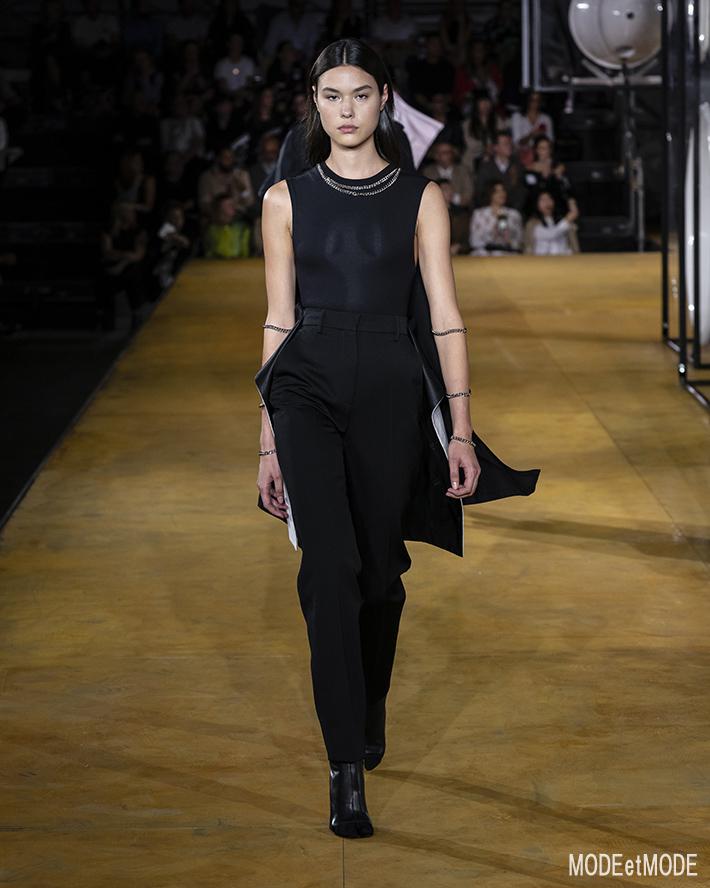 Burberry_ss20_094