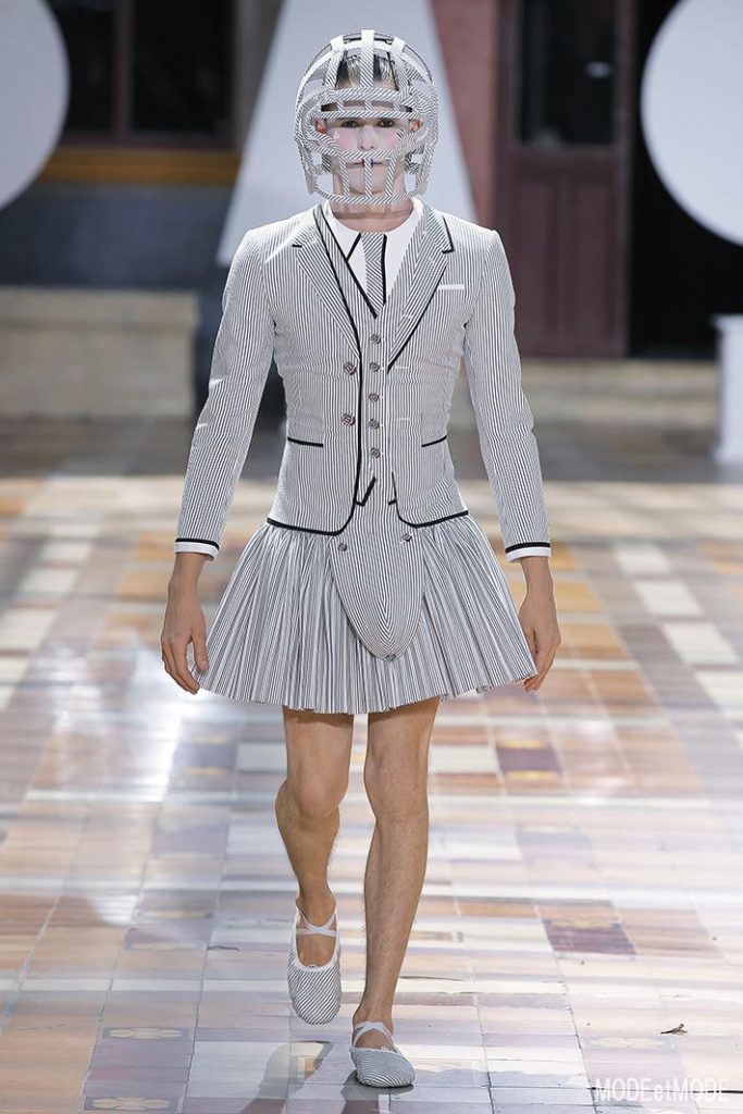 THOM BROWNE. MEN_ss20_002