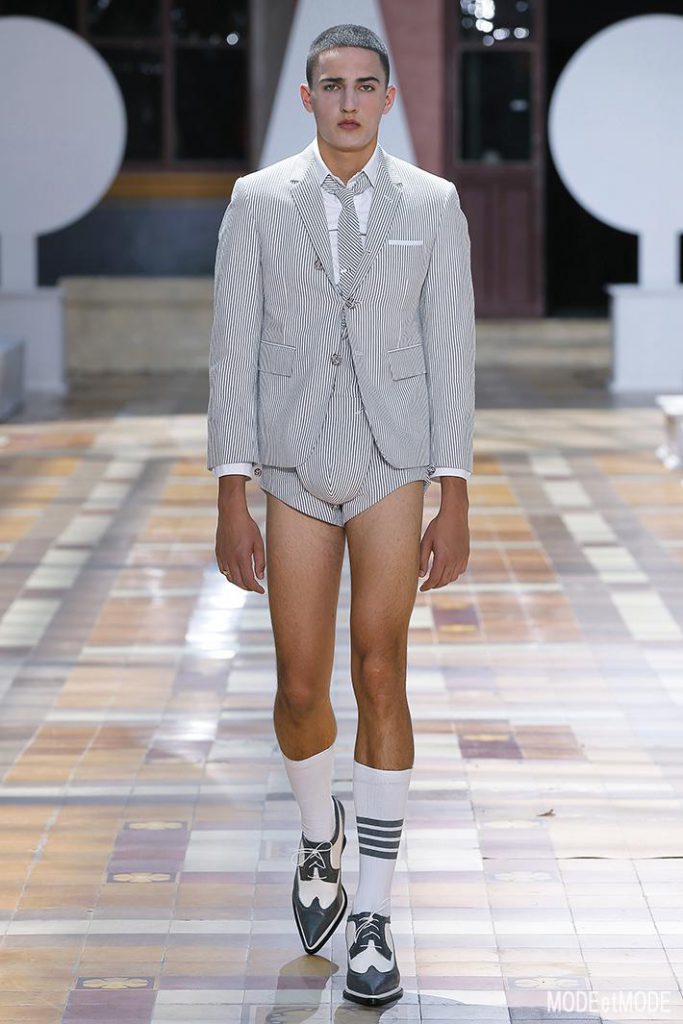 THOM BROWNE. MEN_ss20_004
