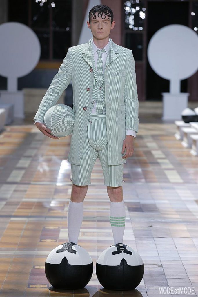 THOM BROWNE. MEN_ss20_007