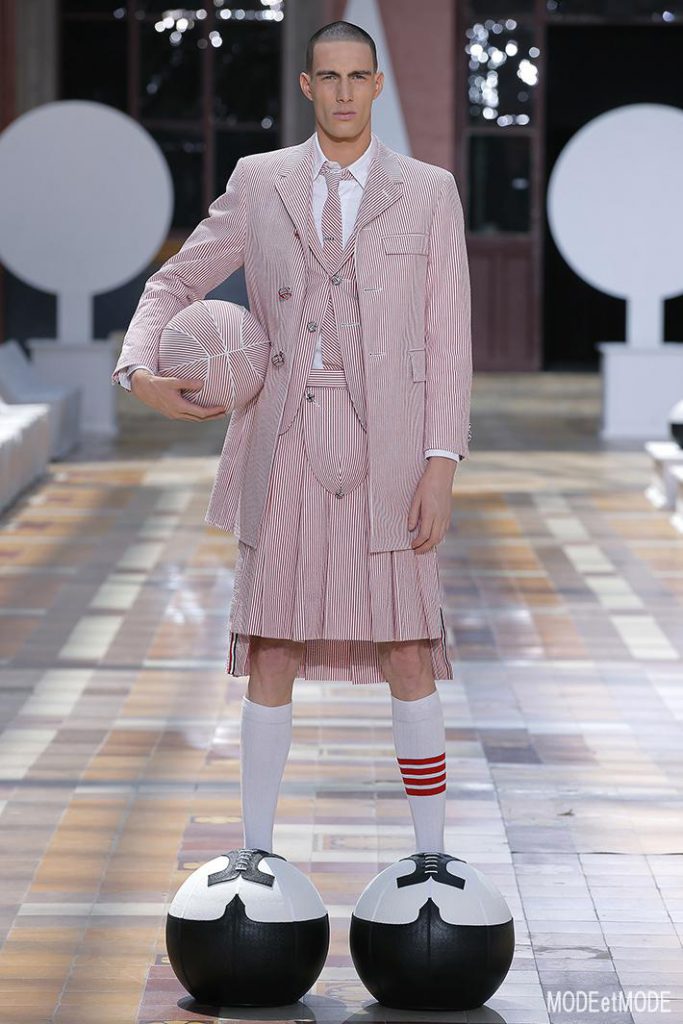 THOM BROWNE. MEN_ss20_009