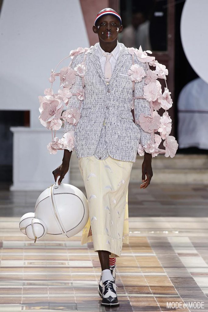 THOM BROWNE. MEN_ss20_018
