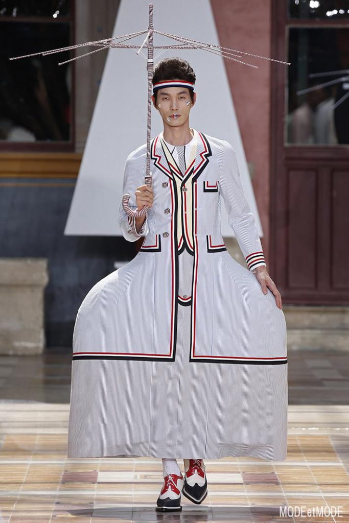 THOM BROWNE. MEN_ss20_019